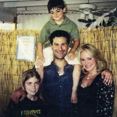 Deborah Allen-Segal and her family with Dr. Adam Del Torto
